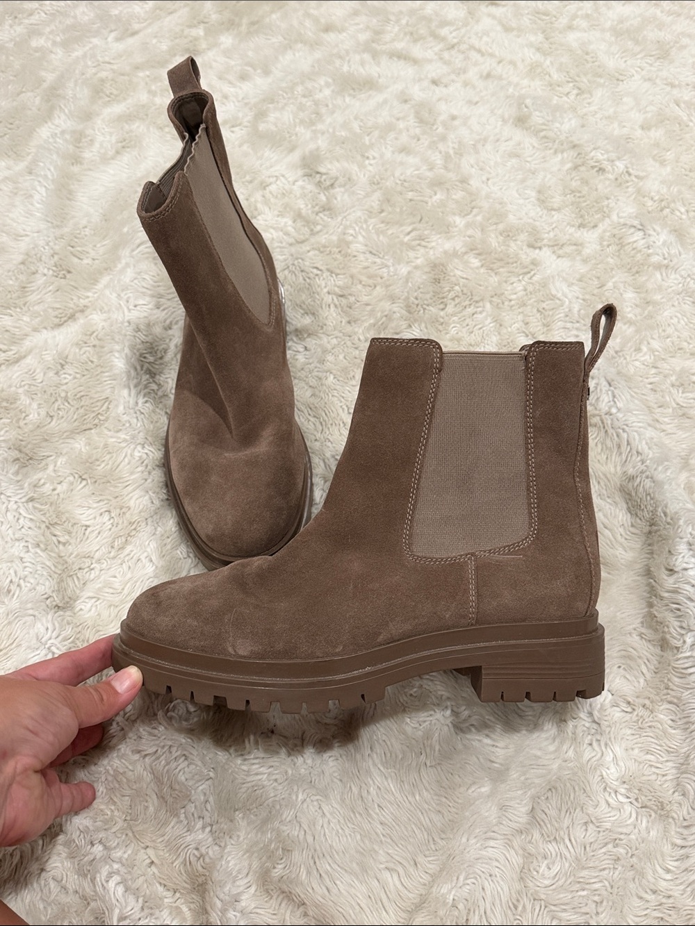 Lauren Ralph Lauren Corinne Suede Ankle Chelsea Boots Woman’s size 9.5